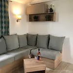 Кемпинг Mobil 4* Lac Des Reves