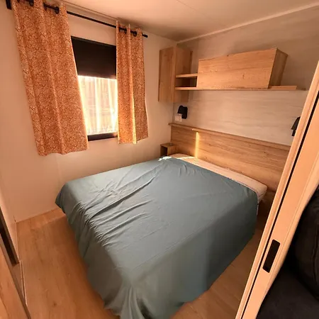 مكان تخييم Mobil 4* Lac Des Reves لات